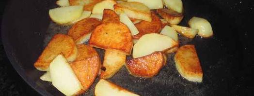 картофель жареный с сосисками. Шаг 7