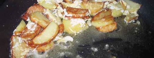 картофель жареный с сосисками. Шаг 9