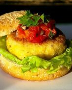 Картофельно-рыбные крокеты с томатной сальсой