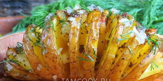 Картошка-гармошка с салом в духовке