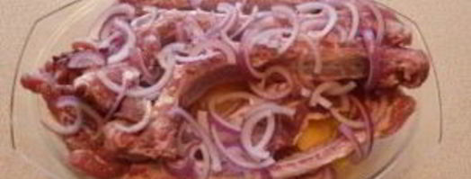 картошка с ребрышками в духовке. Шаг 3