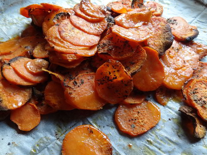 Рецепт хрустящего сладкого картофеля с базиликом