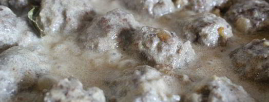 лапша с мясными фрикадельками в молочном соусе. Шаг 6