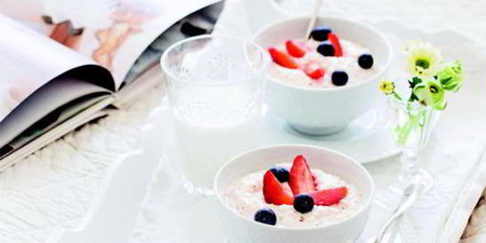 Миндально-кремовый рис с ягодами