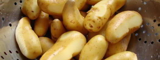 молодой картофель с чесноком и петрушкой. Шаг 2