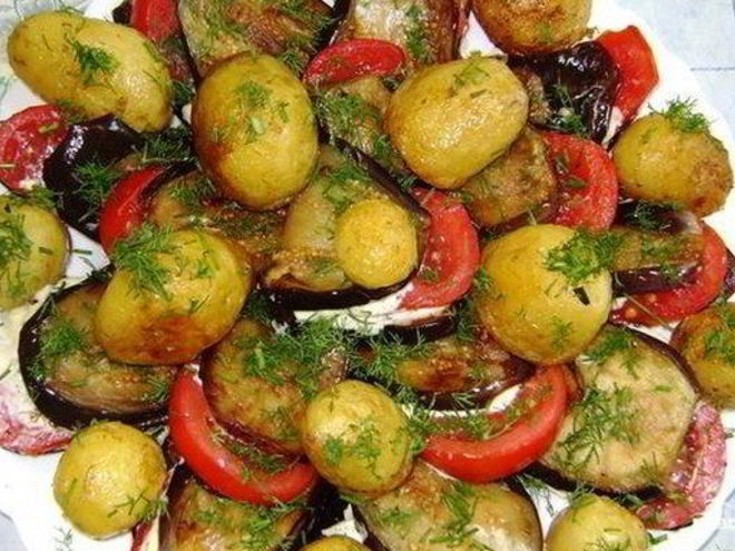Рецепт молодого картофеля с овощами