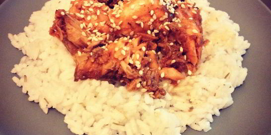 Отварной рис с семгой в кисло-сладком соусе