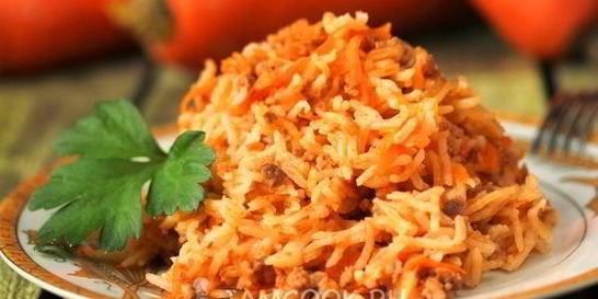 Рис с фаршем и морковью в мультиварке