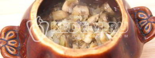рис с грибами в горшочке. Шаг 5
