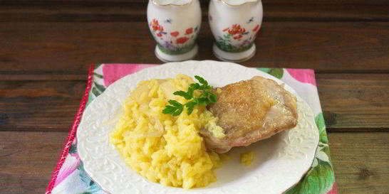 Рис с курицей и ананасами