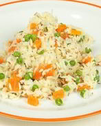 Рис с морковью и горошком