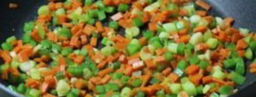 рис с жареными овощами и яйцом. Шаг 2