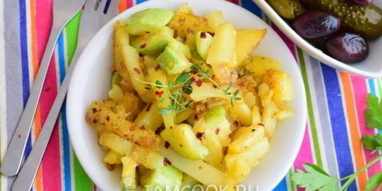 Жареная картошка с кабачками