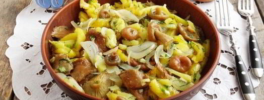 жареная картошка с солеными грибами. Шаг 16