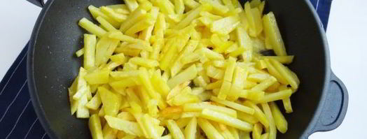 жареная картошка с солеными грибами. Шаг 10