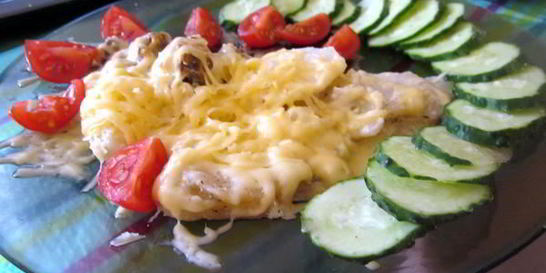 Жареный картофель с говядиной в сметанном соусе