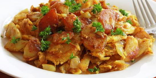 Жареный картофель с луком