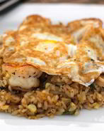 Жареный рис с морепродуктами по-тайски