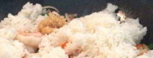 жареный рис с морепродуктами по-тайски. Шаг 4