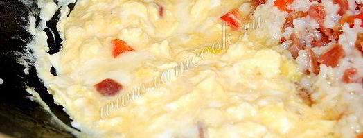 жареный рис с яйцом, мясом и овощами по-китайски. Шаг 10