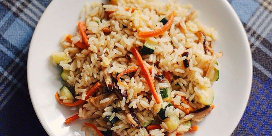 Жареный рис с яйцом по-китайски