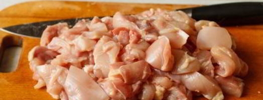 желтый рис с курицей и жареными кешью. Шаг 9