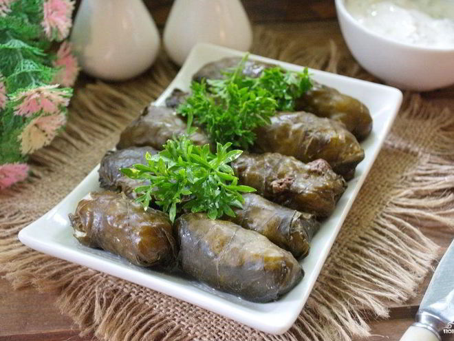 Рецепт долмы в виноградных листьях