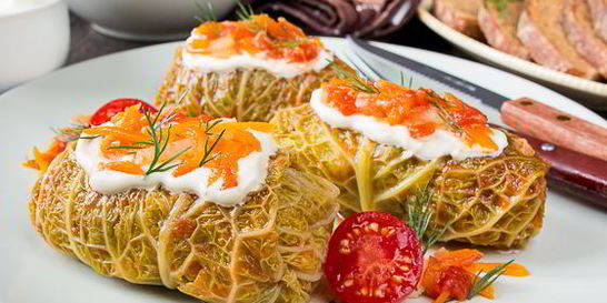 Голубцы из савойской капусты со сладким перцем