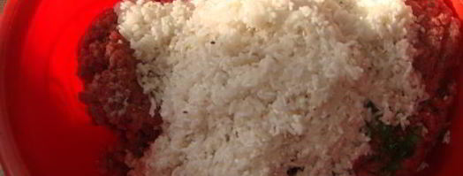 голубцы в лахане с двумя соусами. Шаг 7