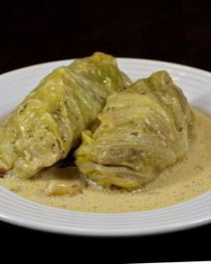 Голубцы в сметанном соусе
