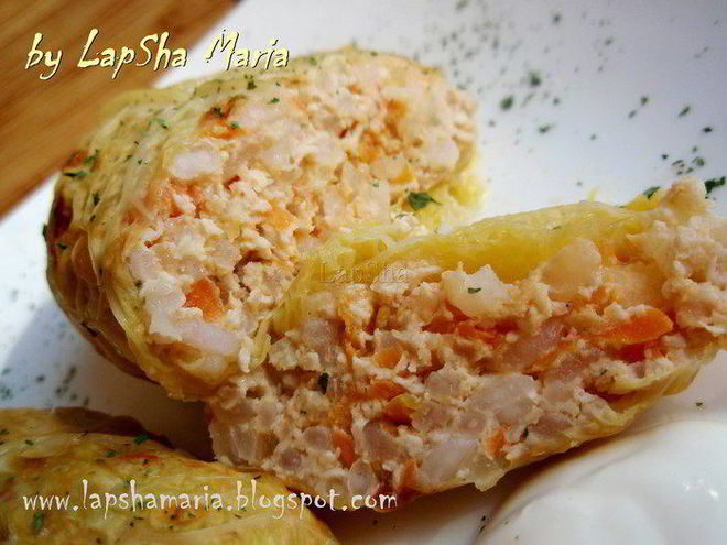 Рецепт куриных голубцов с овощами в листьях савойской капусты