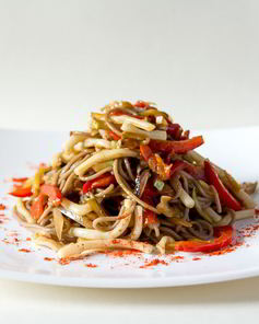 Гречневая лапша с кальмарами