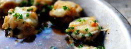 фаршированные грибы с луком. Шаг 4