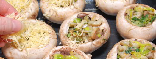 фаршированные шампиньоны. Шаг 6