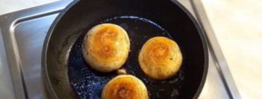 грибы, фаршированные орехами и сыром. Шаг 3