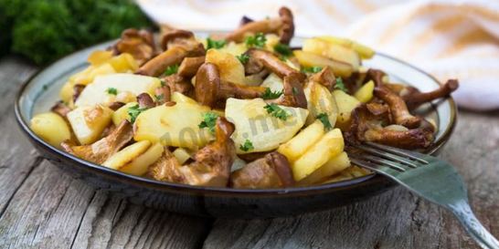 Грибы лисички жареные с картошкой