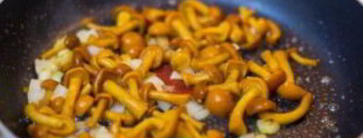 грибы лисички. Шаг 4