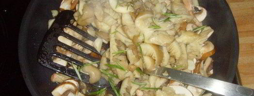 грибы с пореем, запеченные под сливочным соусом. Шаг 2