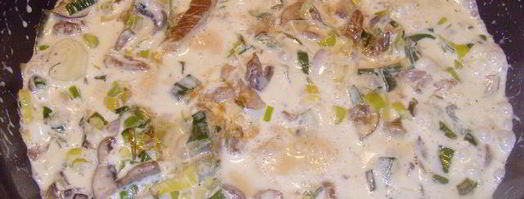 грибы с пореем, запеченные под сливочным соусом. Шаг 6