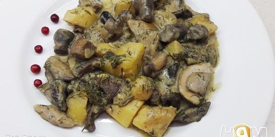 Грибы в сметане с картофелем