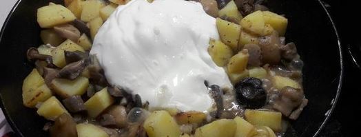 грибы в сметане с картофелем. Шаг 7