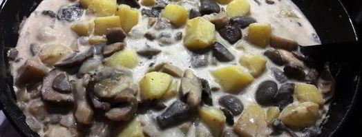 грибы в сметане с картофелем. Шаг 8