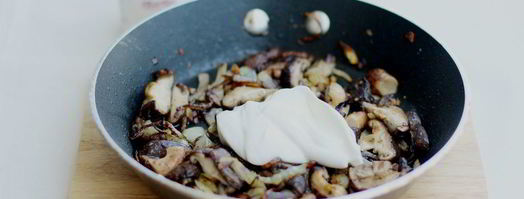 грибы в сметане. Шаг 5