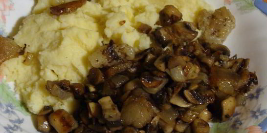 Грибы жареные с луком на сале