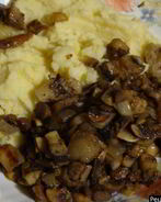 Грибы жареные с луком на сале