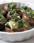 Королевские шампиньоны фаршированные сыром Бри