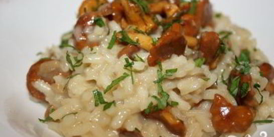 Лисички, жареные с рисом