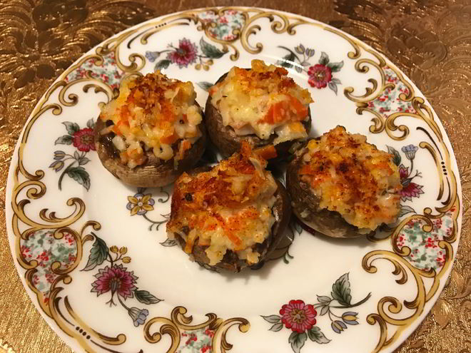 Рецепт шампиньонов фаршированных крабовым салатом