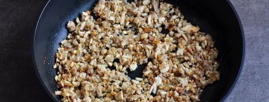 шампиньоны, фаршированные курицей и сыром. Шаг 4