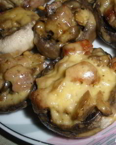 Шампиньоны фаршированные курицей